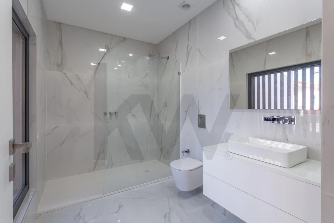 Moradia T4 para Venda em Loures Foto 57