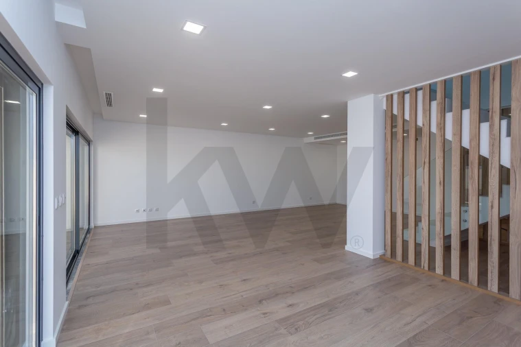 Moradia T4 para Venda em Loures Foto 15