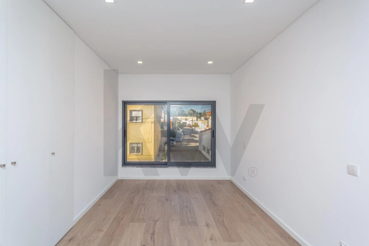 Moradia T4 para Venda em Loures Foto 54