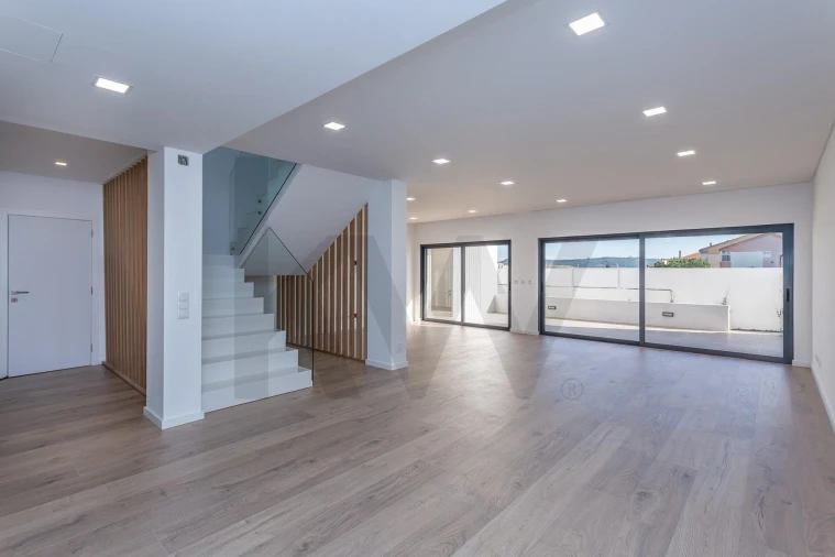 Moradia T4 para Venda em Loures Foto 10