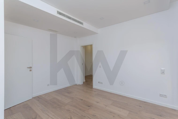 Moradia T4 para Venda em Loures Foto 46