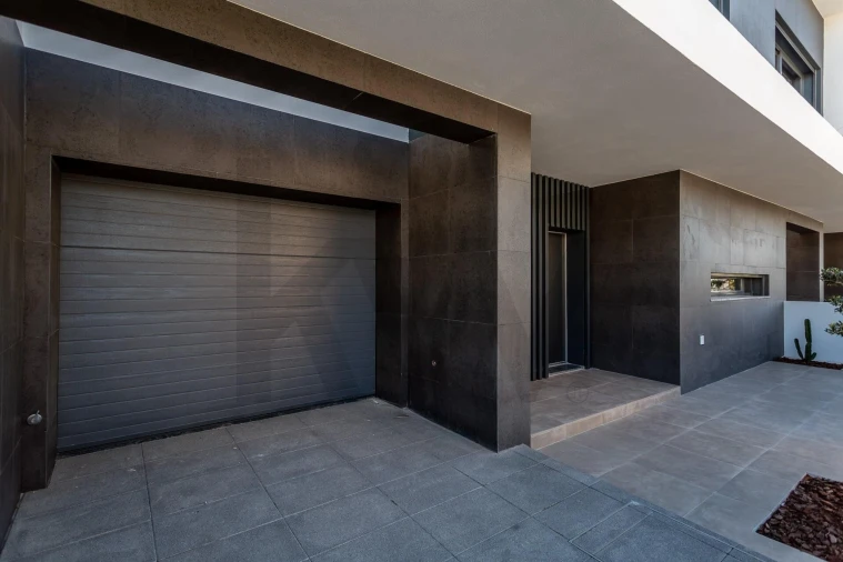 Moradia T4 para Venda em Loures Foto 78