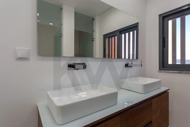 Moradia T4 para Venda em Loures Foto 49