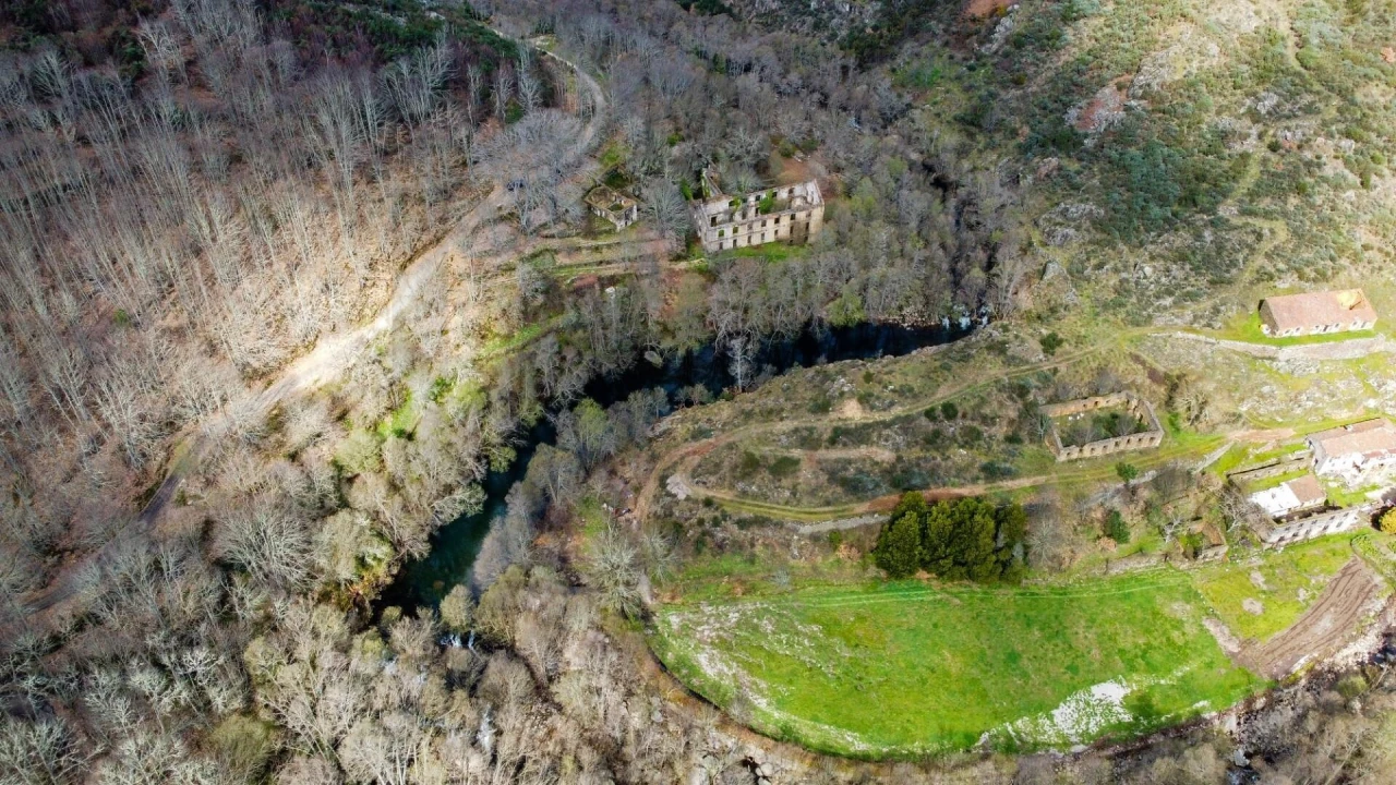 Quinta T5 para Venda em Jarmelo São Miguel Foto 9