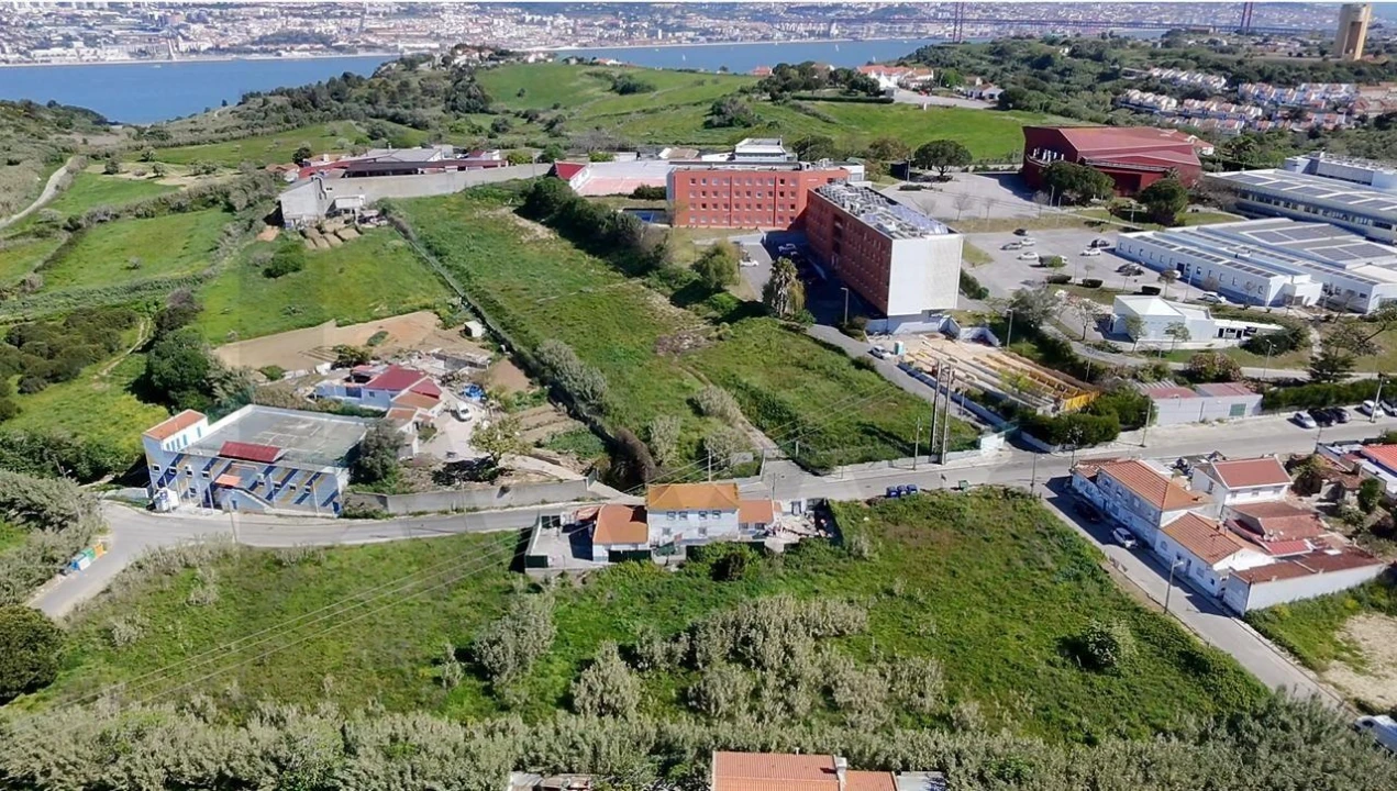 Terreno para Venda em Caparica e Trafaria Foto 2