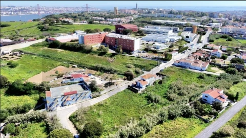 Terreno para Venda em Caparica e Trafaria