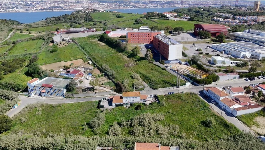 Terreno para Venda em Caparica e Trafaria Foto 2