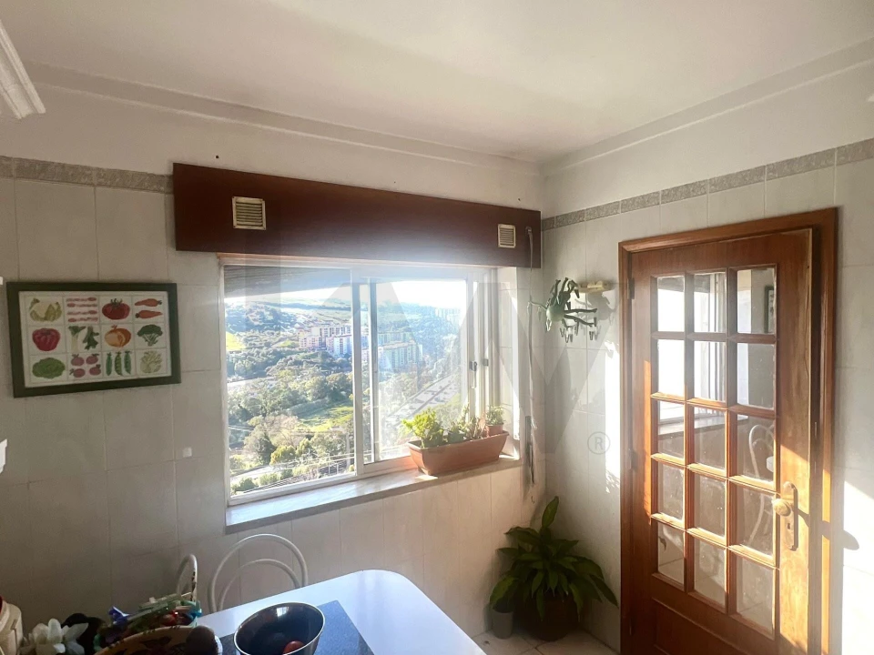 Apartamento T3 para Venda em Massamá e Monte Abraão Foto 9