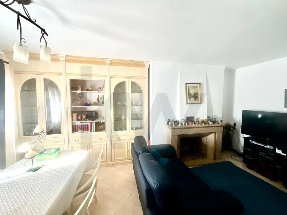 Apartamento T3 para Venda em Massamá e Monte Abraão Foto 2