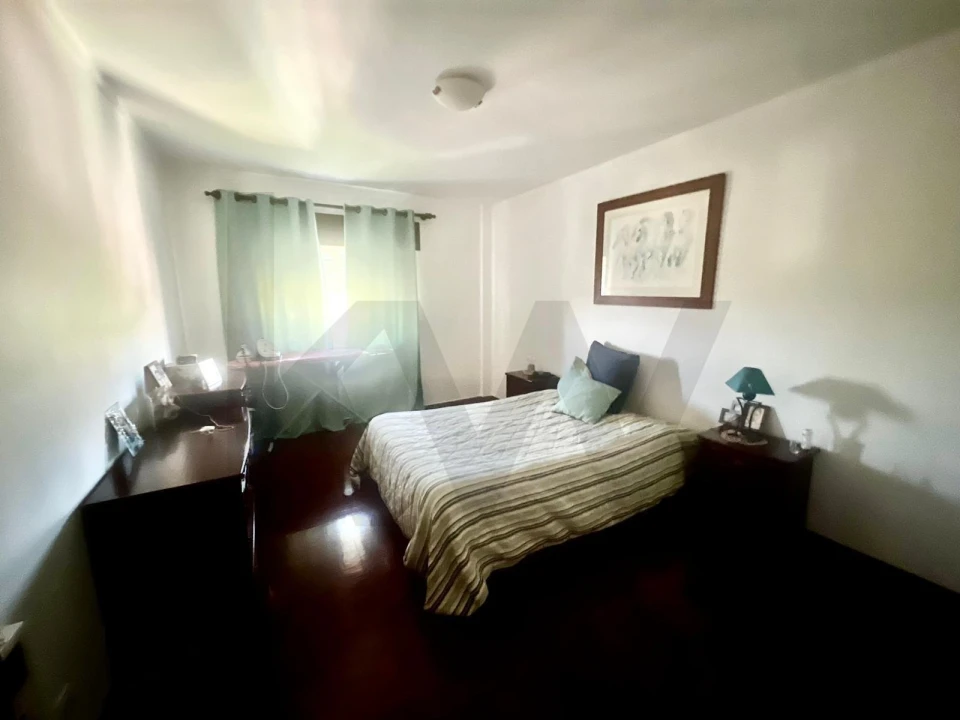 Apartamento T3 para Venda em Massamá e Monte Abraão Foto 12