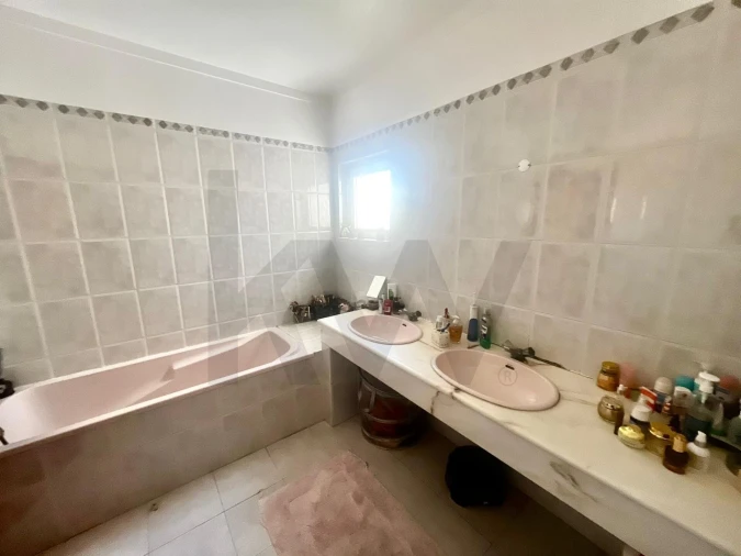 Apartamento T3 para Venda em Massamá e Monte Abraão Foto 18