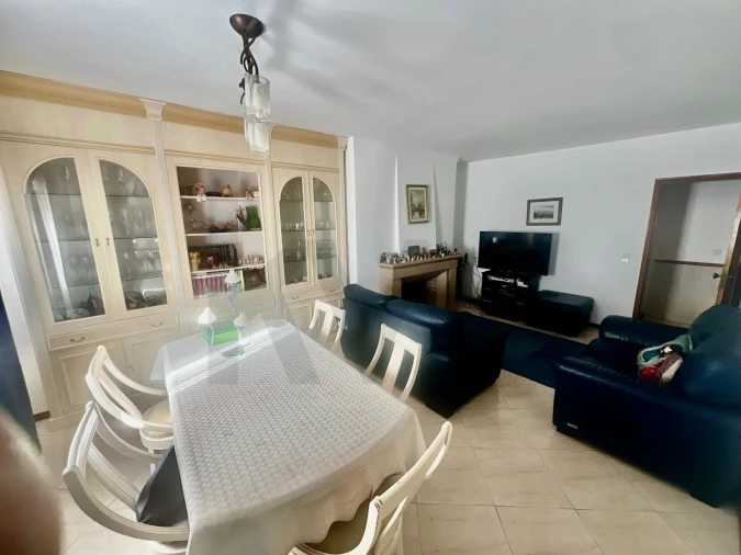 Apartamento T3 para Venda em Massamá e Monte Abraão Foto 3