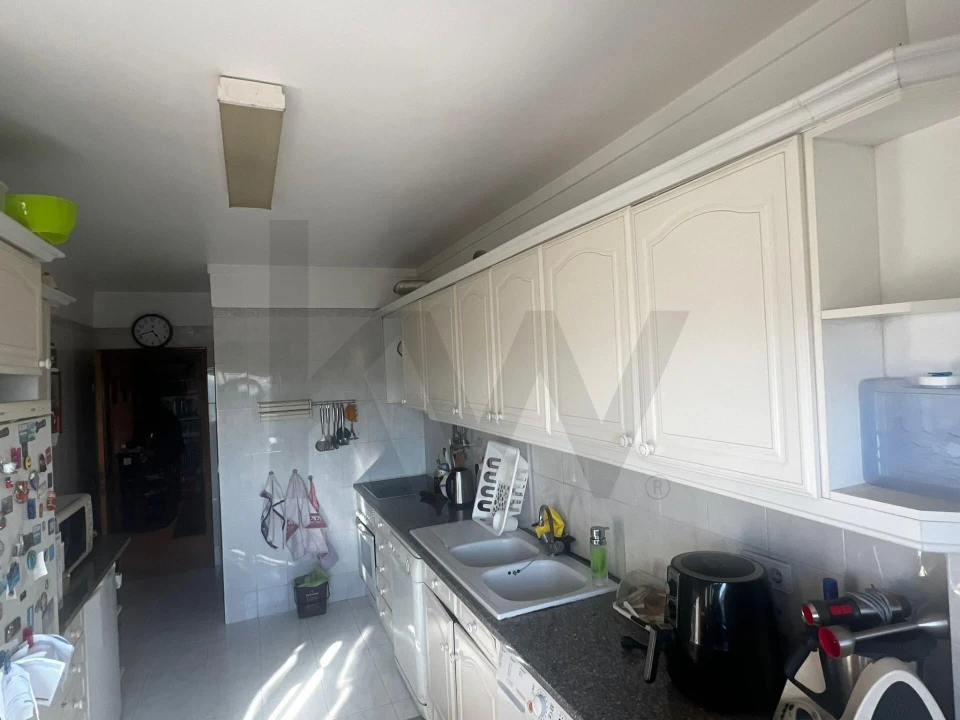 Apartamento T3 para Venda em Massamá e Monte Abraão Foto 7