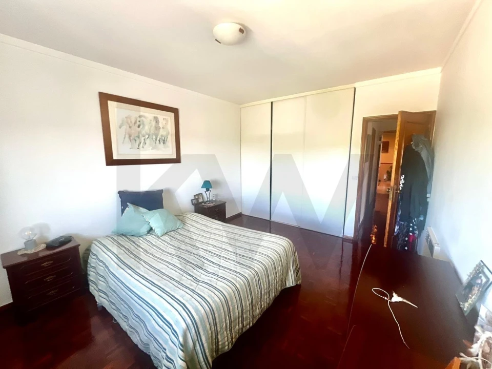 Apartamento T3 para Venda em Massamá e Monte Abraão Foto 13