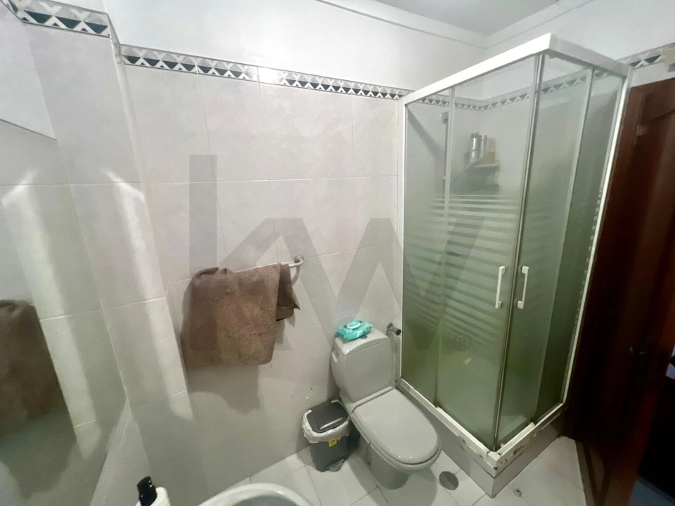 Apartamento T3 para Venda em Massamá e Monte Abraão Foto 20