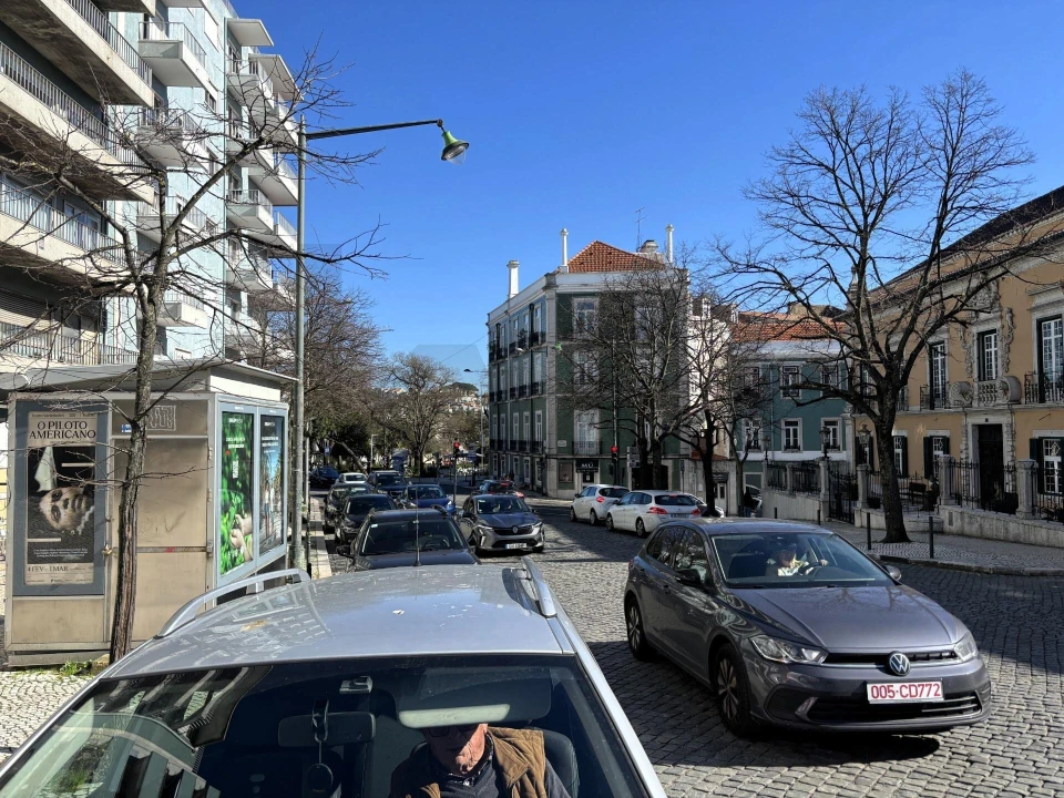 Apartamento T1 para Arrendamento em Arroios Foto 12