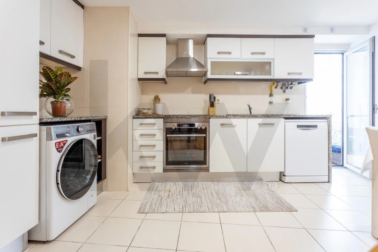 Apartamento T2 para Venda em Rio de Mouro Foto 15