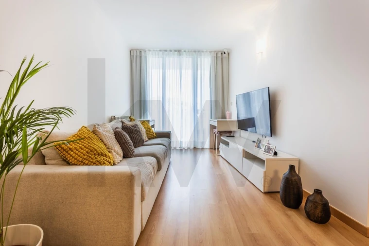 Apartamento T2 para Venda em Rio de Mouro Foto 5