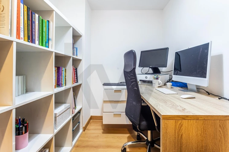 Apartamento T2 para Venda em Rio de Mouro Foto 14