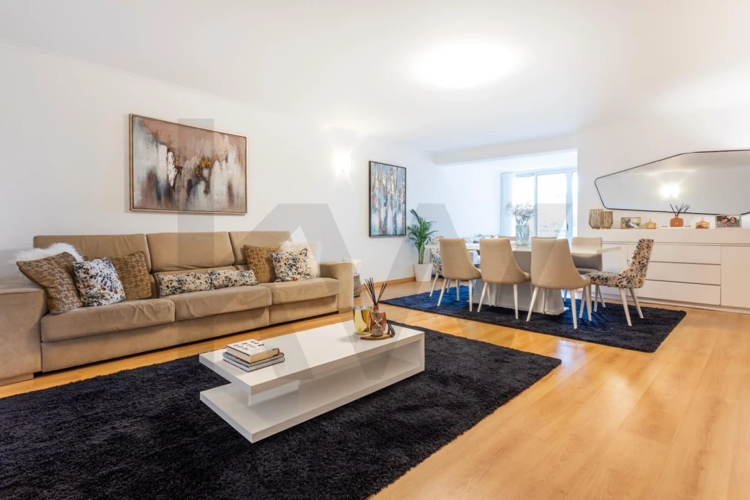 Apartamento T2 para Venda em Rio de Mouro Foto 1