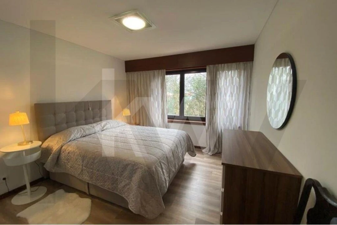 Apartamento T2 para Arrendamento em Ramalde Foto 6