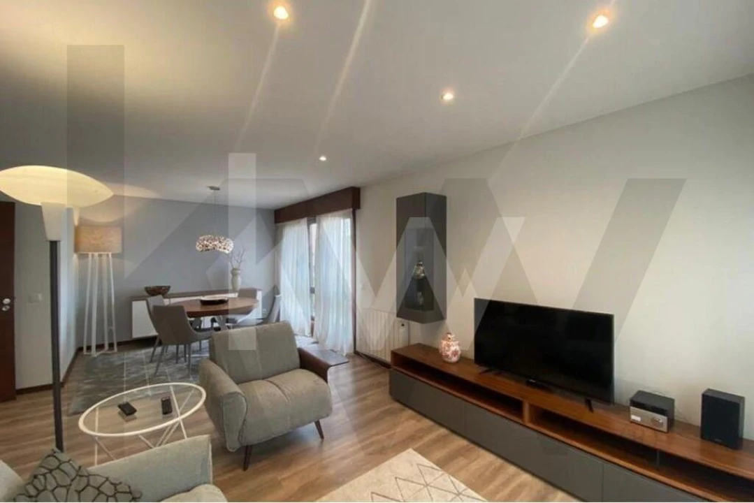 Apartamento T2 para Arrendamento em Ramalde Foto 12