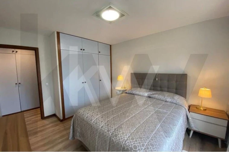 Apartamento T2 para Arrendamento em Ramalde Foto 16