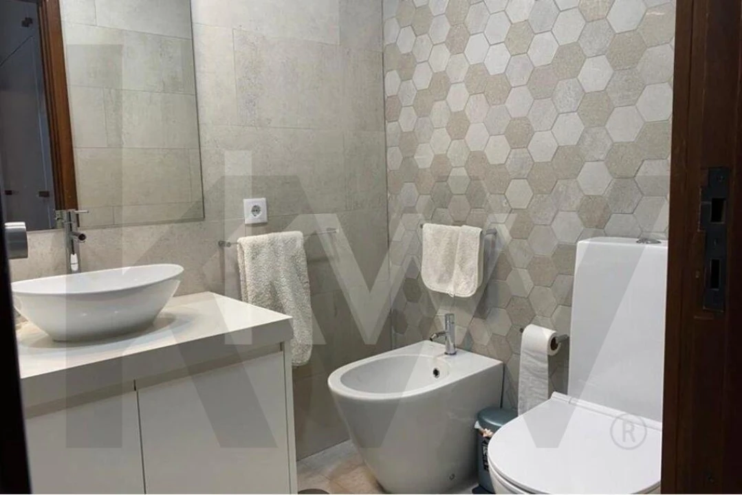 Apartamento T2 para Arrendamento em Ramalde Foto 8