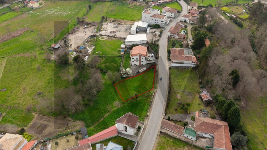 Terreno para Venda em Milheiros de Poiares