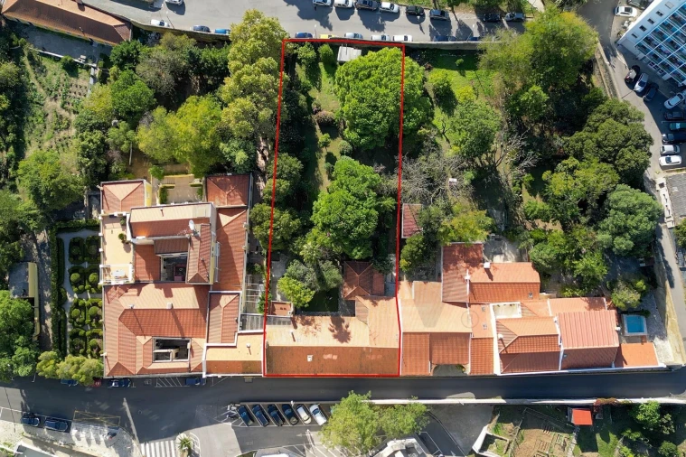 Moradia T7 para Venda em Penha de França Foto 21