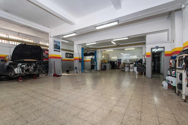 Armazém para Venda em Odivelas Foto 2