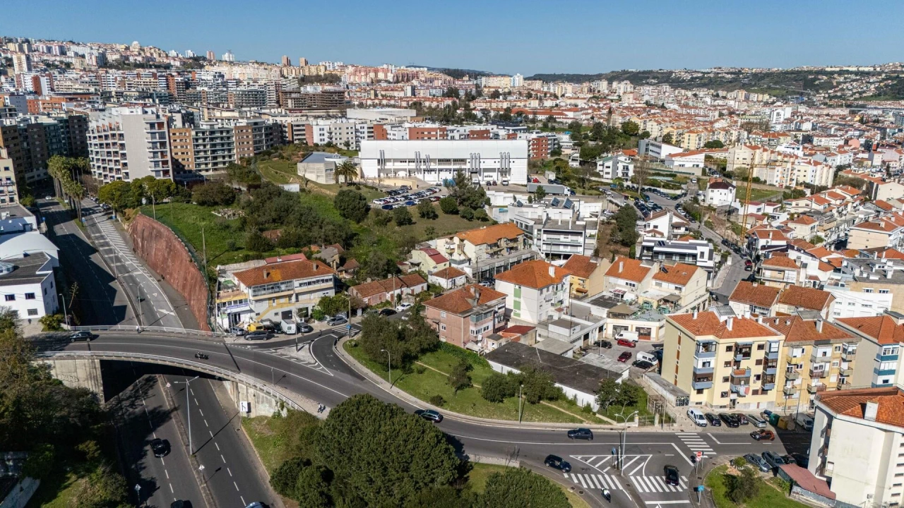 Armazém para Venda em Odivelas Foto 14