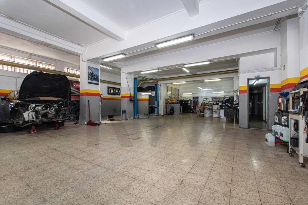 Armazém para Venda em Odivelas Foto 2