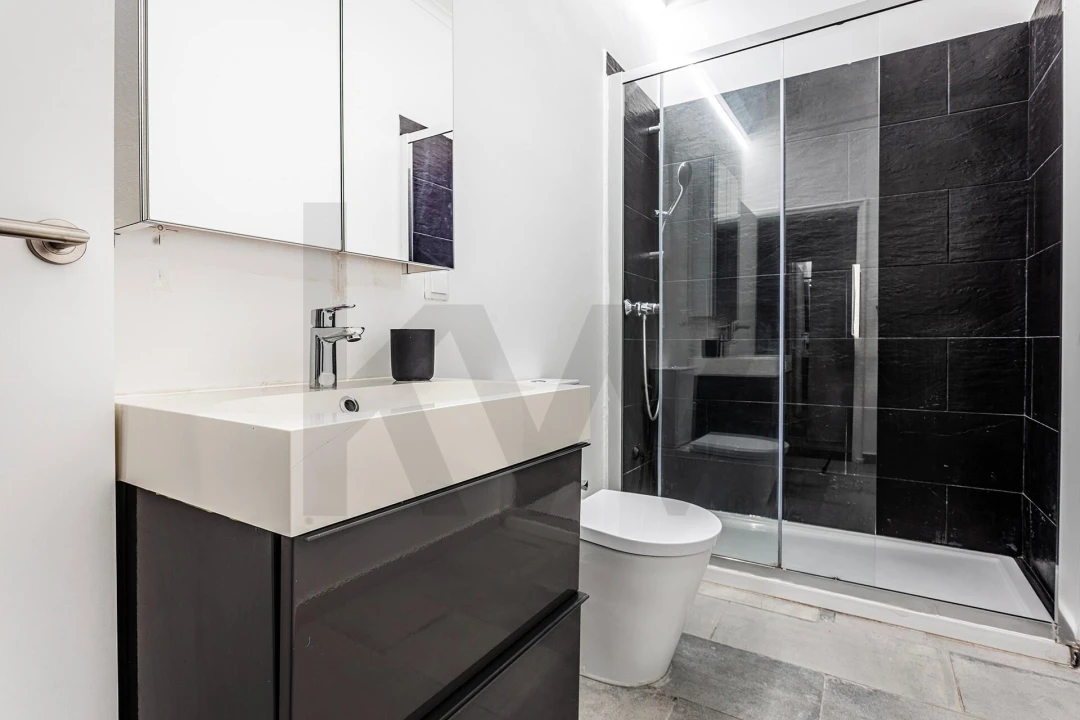 Apartamento T4 para Arrendamento em Santo António Foto 13