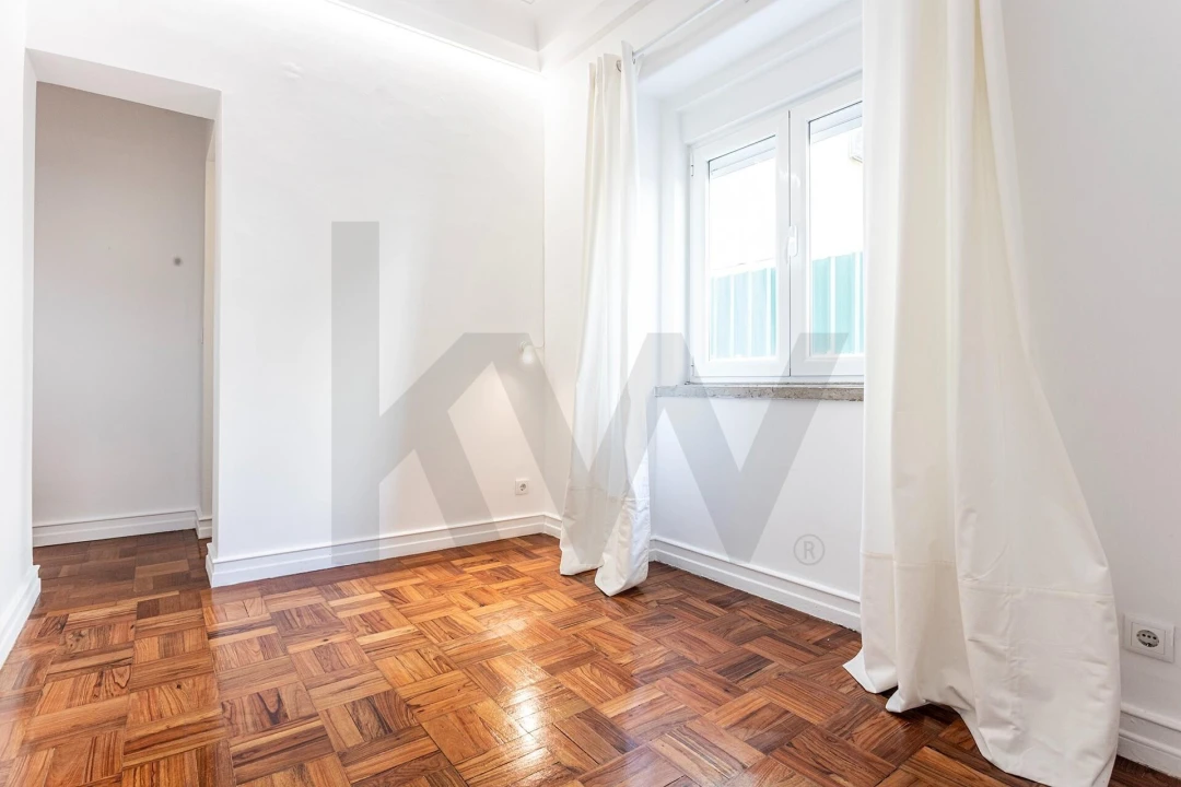 Apartamento T4 para Arrendamento em Santo António Foto 27