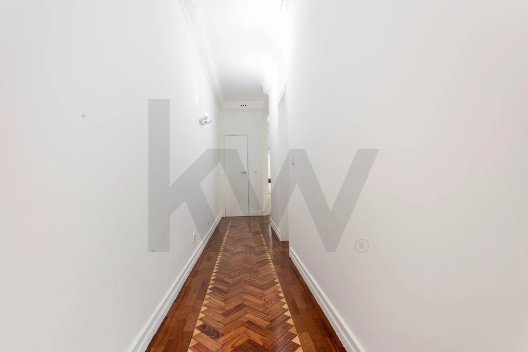 Apartamento T4 para Arrendamento em Santo António Foto 33