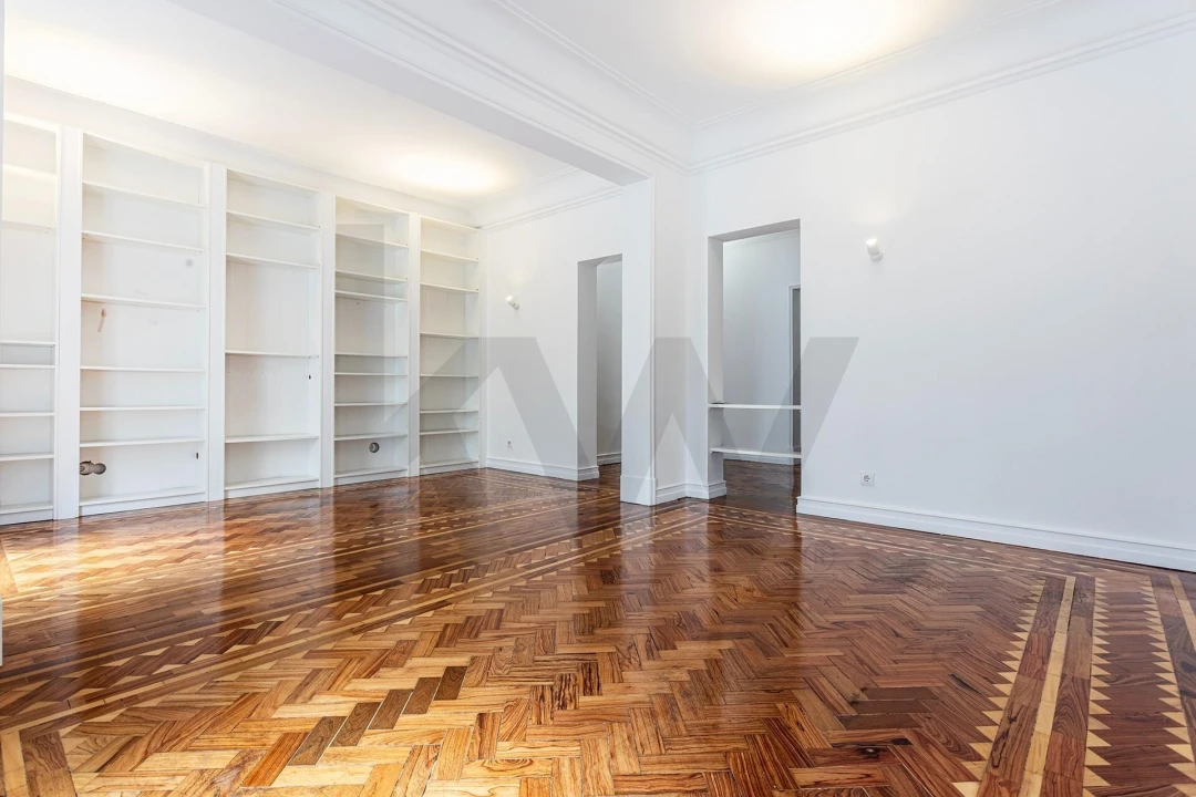 Apartamento T4 para Arrendamento em Santo António Foto 7