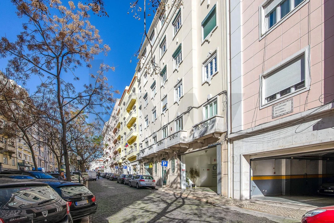 Apartamento T4 para Arrendamento em Santo António Foto 37