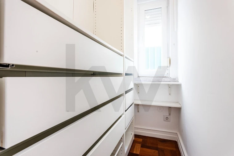 Apartamento T4 para Arrendamento em Santo António Foto 26