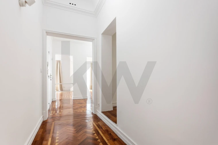 Apartamento T4 para Arrendamento em Santo António Foto 34