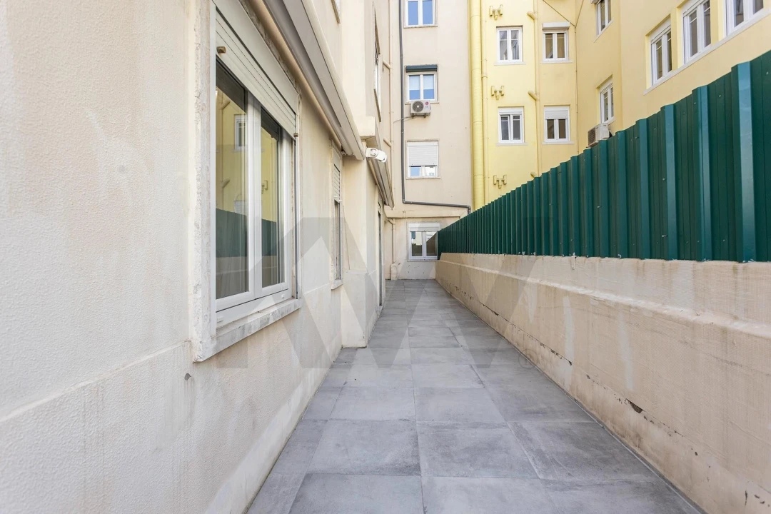 Apartamento T4 para Arrendamento em Santo António Foto 38