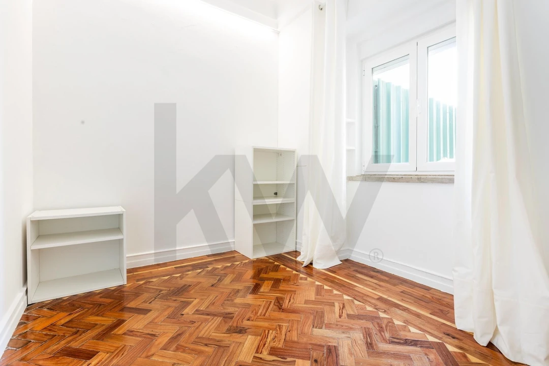 Apartamento T4 para Arrendamento em Santo António Foto 11