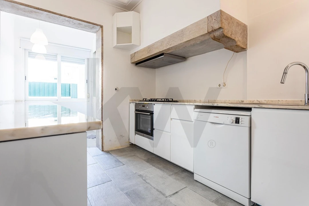 Apartamento T4 para Arrendamento em Santo António Foto 30