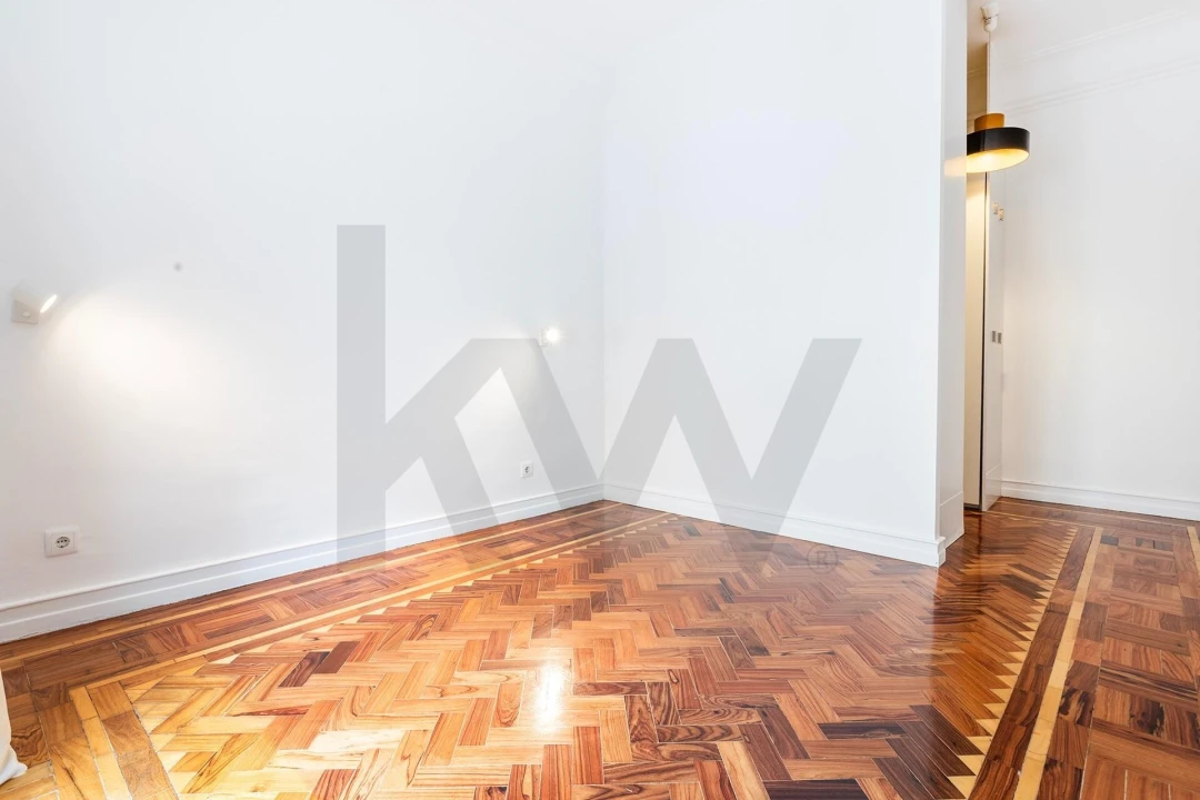 Apartamento T4 para Arrendamento em Santo António Foto 17