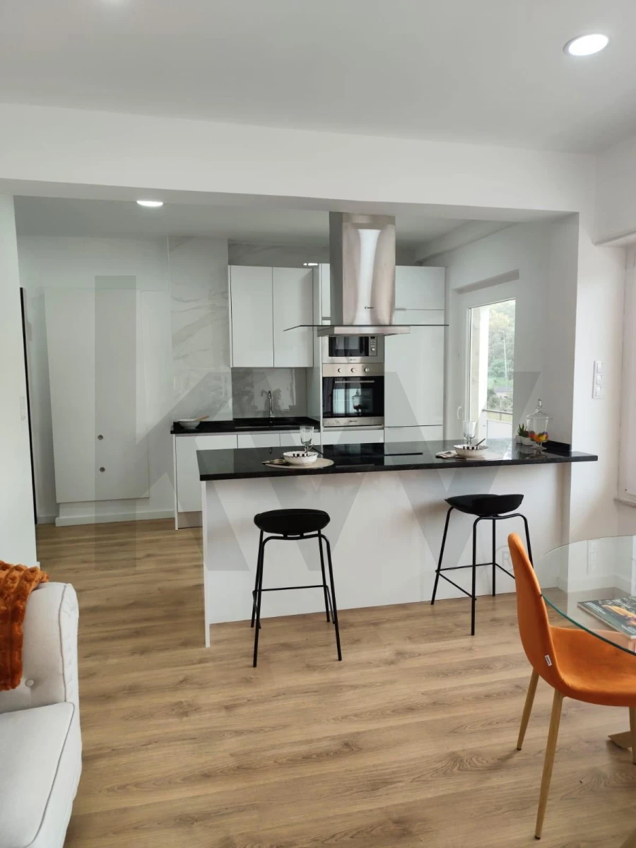 Apartamento T3 para Venda em Benfica Foto 2