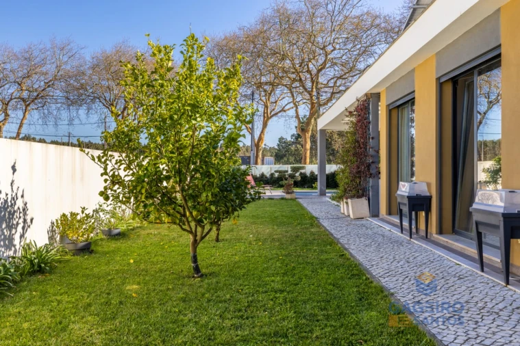 Moradia T3 para Venda em Foz do Arelho Foto 47