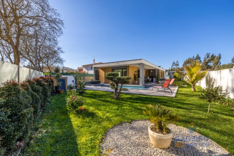 Moradia T3 para Venda em Foz do Arelho Foto 1