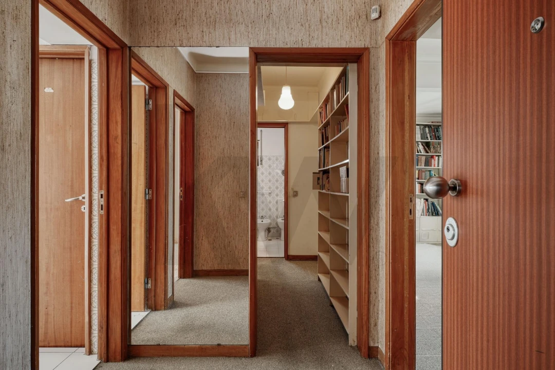 Apartamento T2 para Venda em Carcavelos e Parede Foto 2