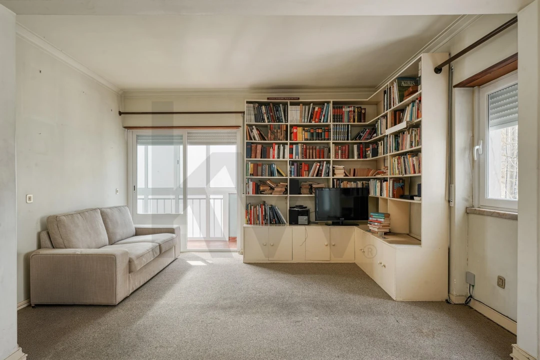 Apartamento T2 para Venda em Carcavelos e Parede Foto 7