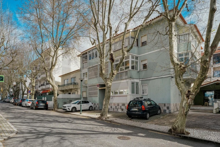 Apartamento T2 para Venda em Carcavelos e Parede Foto 25